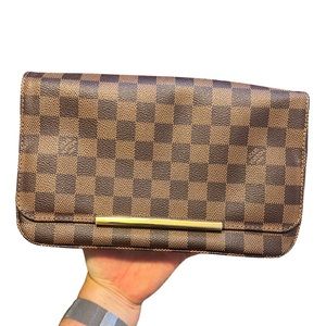 Louis Vuitton Hoxton Damier Ebene PM